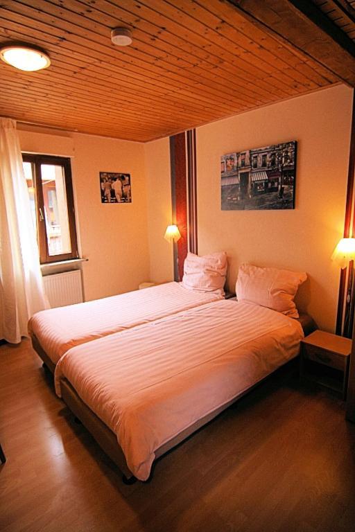 Hotel Zur Dorfschaenke Klotten Rom bilde